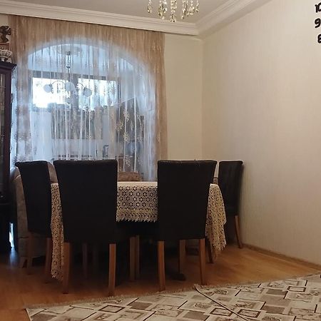 Bright And Cozy Apartment Batumi Exterior photo