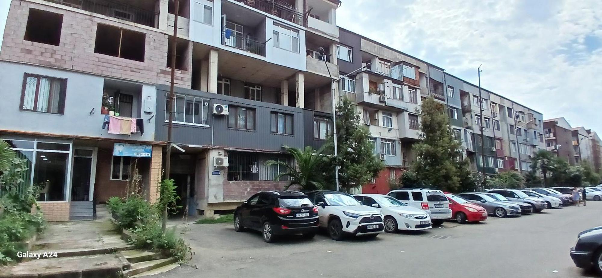 Bright And Cozy Apartment Batumi Exterior photo